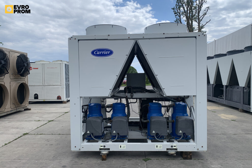 Aircooled chiller CARRIER 30RBP 260 0014 PE 261 KW