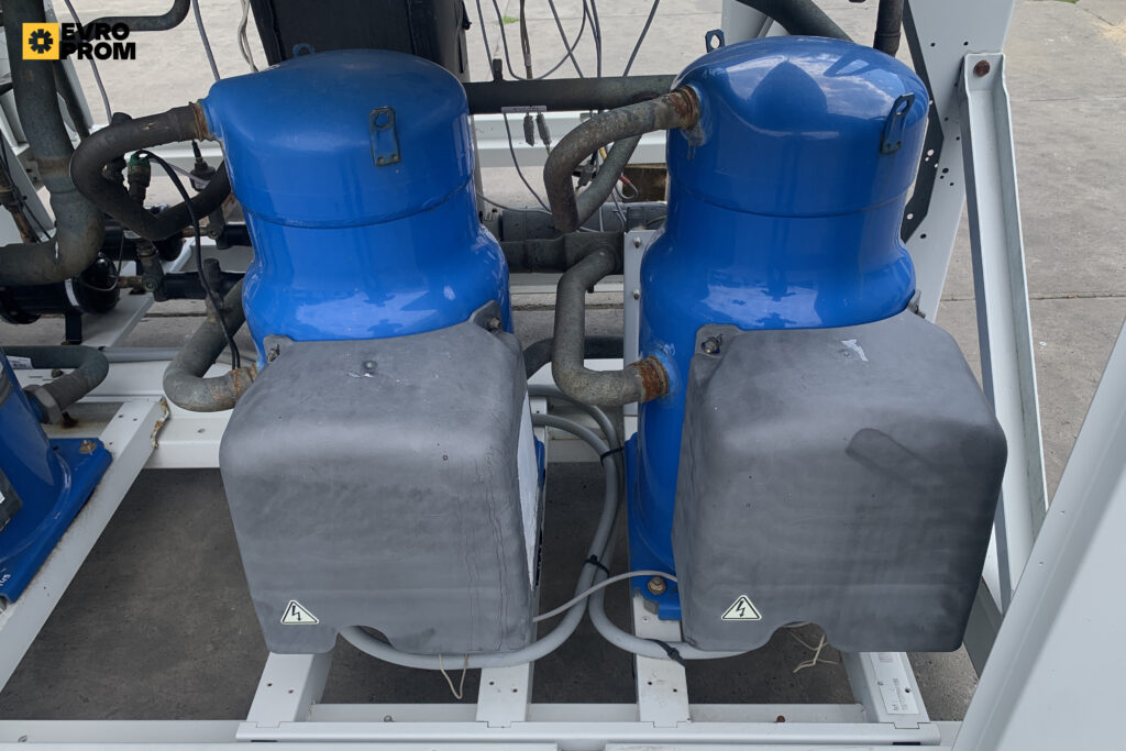 Aircooled chiller CARRIER 30RBP 260 0014 PE 261 KW