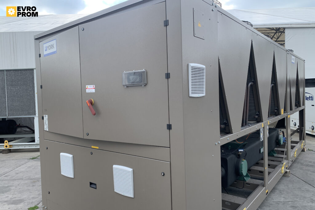 Aircooled chiller YORK YGT550HE 535.3 KW