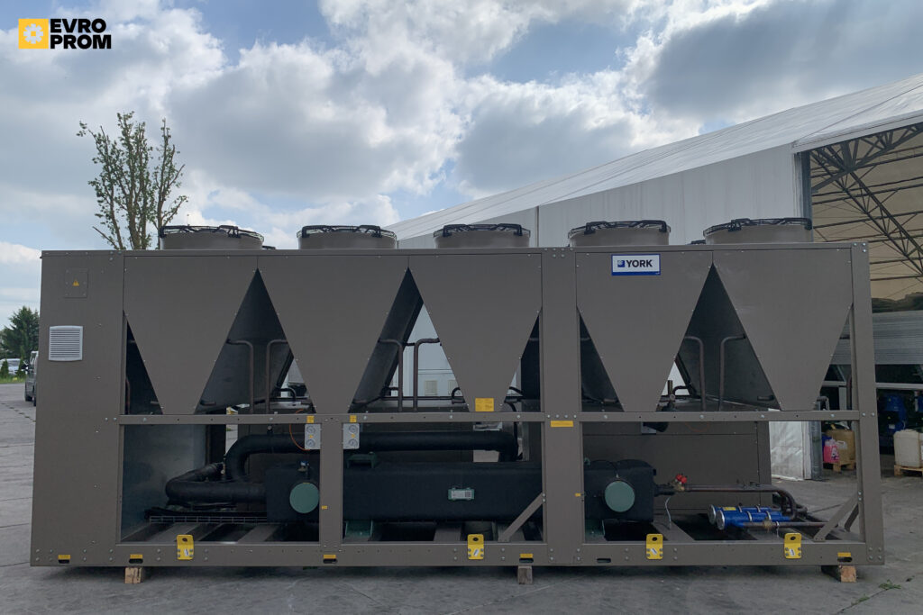Aircooled chiller YORK YGT550HE 535.3 KW