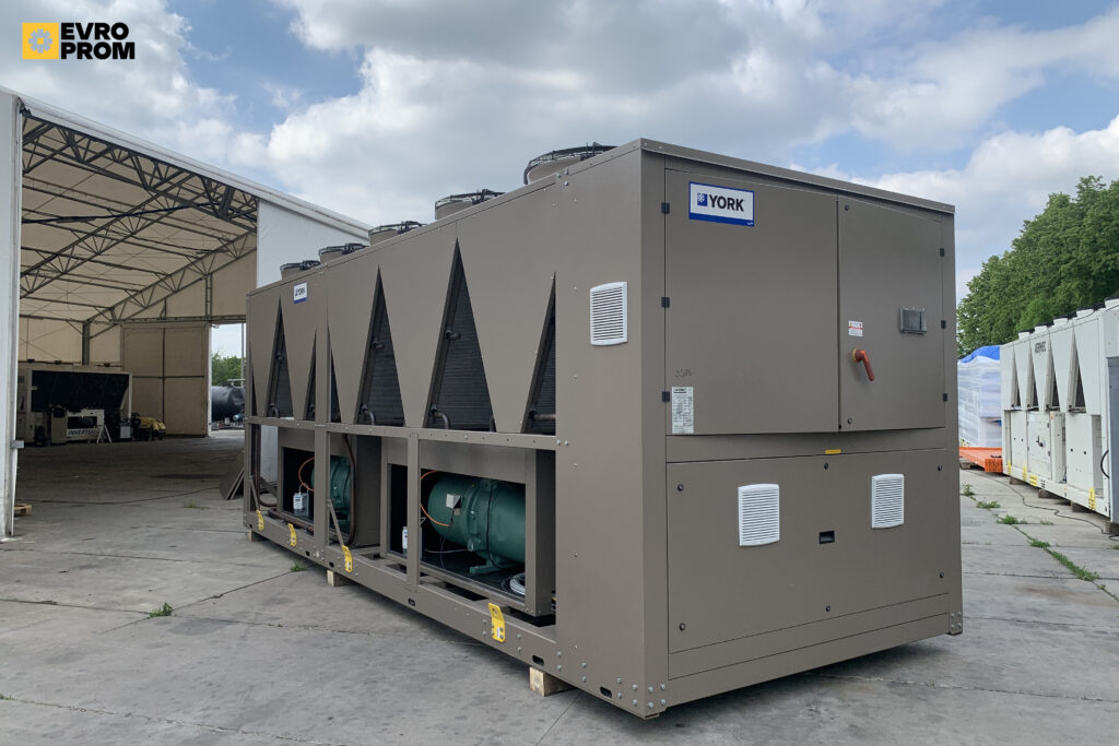 Aircooled chiller YORK YGT550HE 535.3 KW
