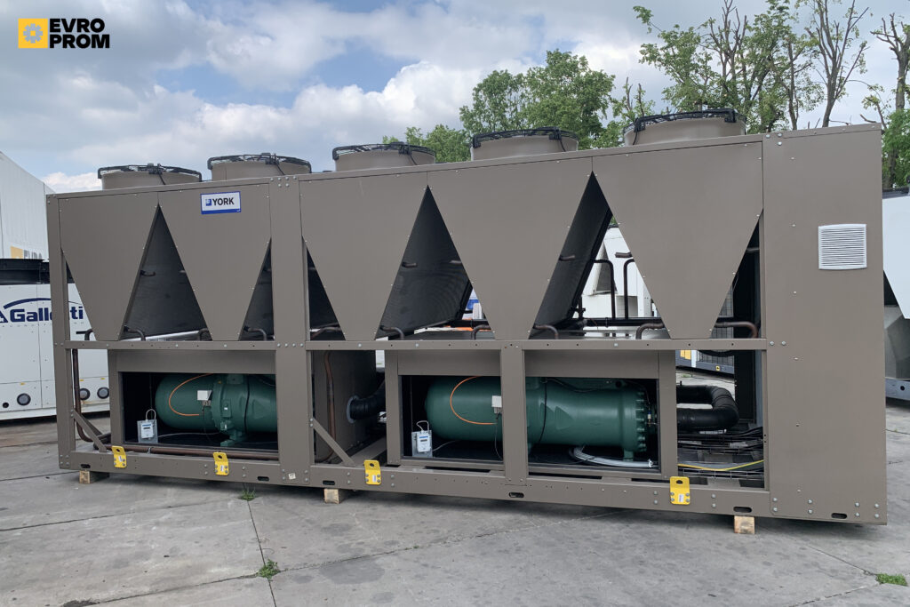 Aircooled chiller YORK YGT550HE 535.3 KW