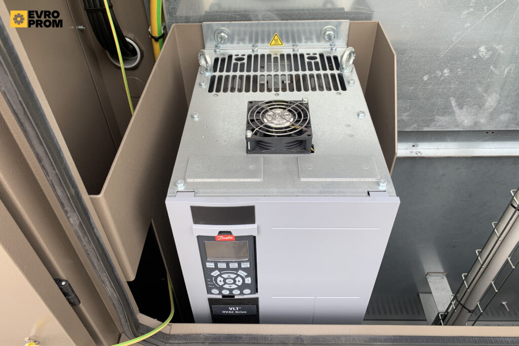 Aircooled chiller YORK YGT550HE 535.3 KW