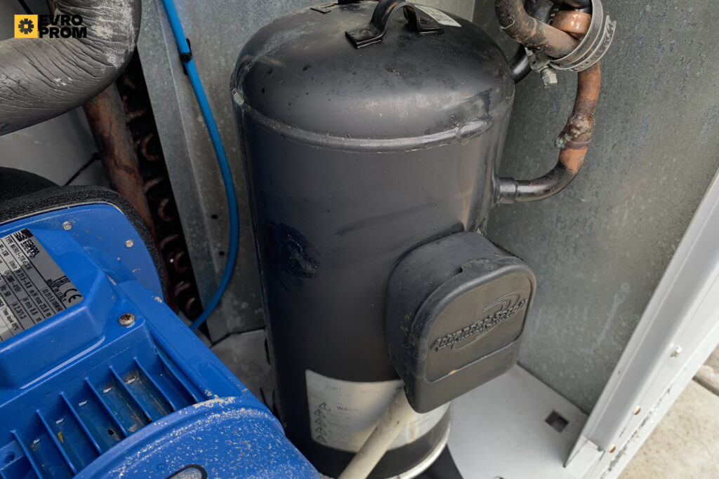 Kaltwassersatz/Wärmepumpe SYSTEMAIR SYSCROLL 20 AIR EVO HP 20 kW/20 kW