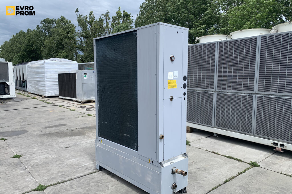 Kaltwassersatz/Wärmepumpe SYSTEMAIR SYSCROLL 20 AIR EVO HP 20 kW/20 kW
