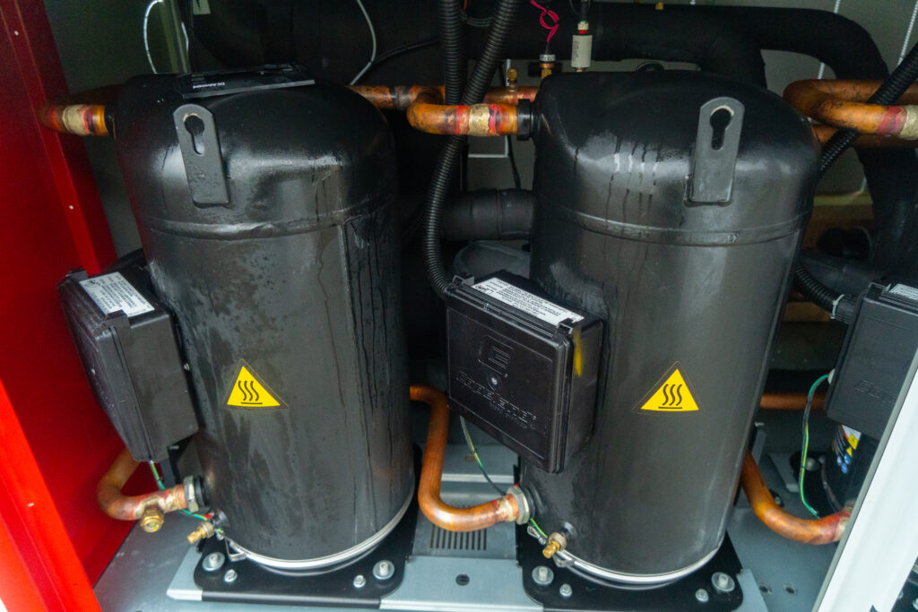 Чиллер LENNOX NAC 300D NM7M 308 кВт
