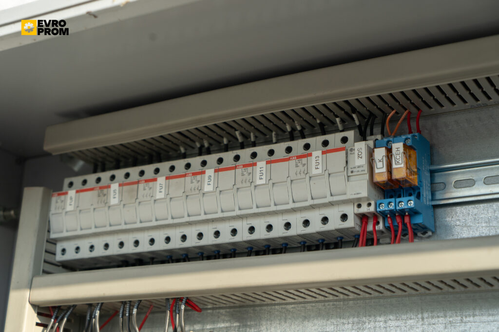 KALTWASSERSATZ/Wärmepumpe Systemair SYSCROLL.330.AIR 308,3/333 kW