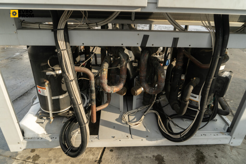 KALTWASSERSATZ/Wärmepumpe Systemair SYSCROLL.330.AIR 308,3/333 kW