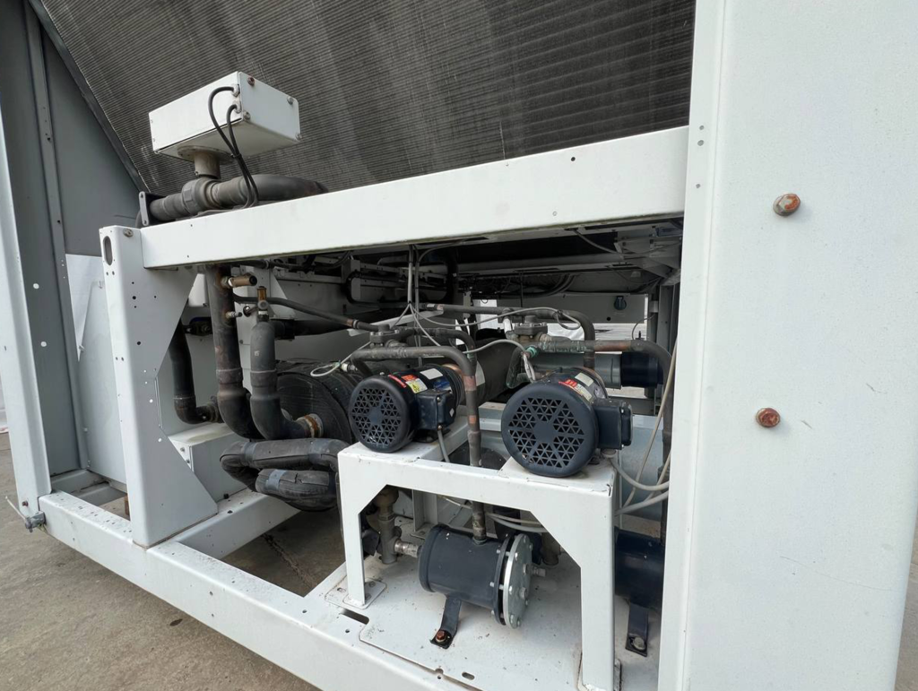 Aircooled chiller CARRIER 30RB0232 227 kW