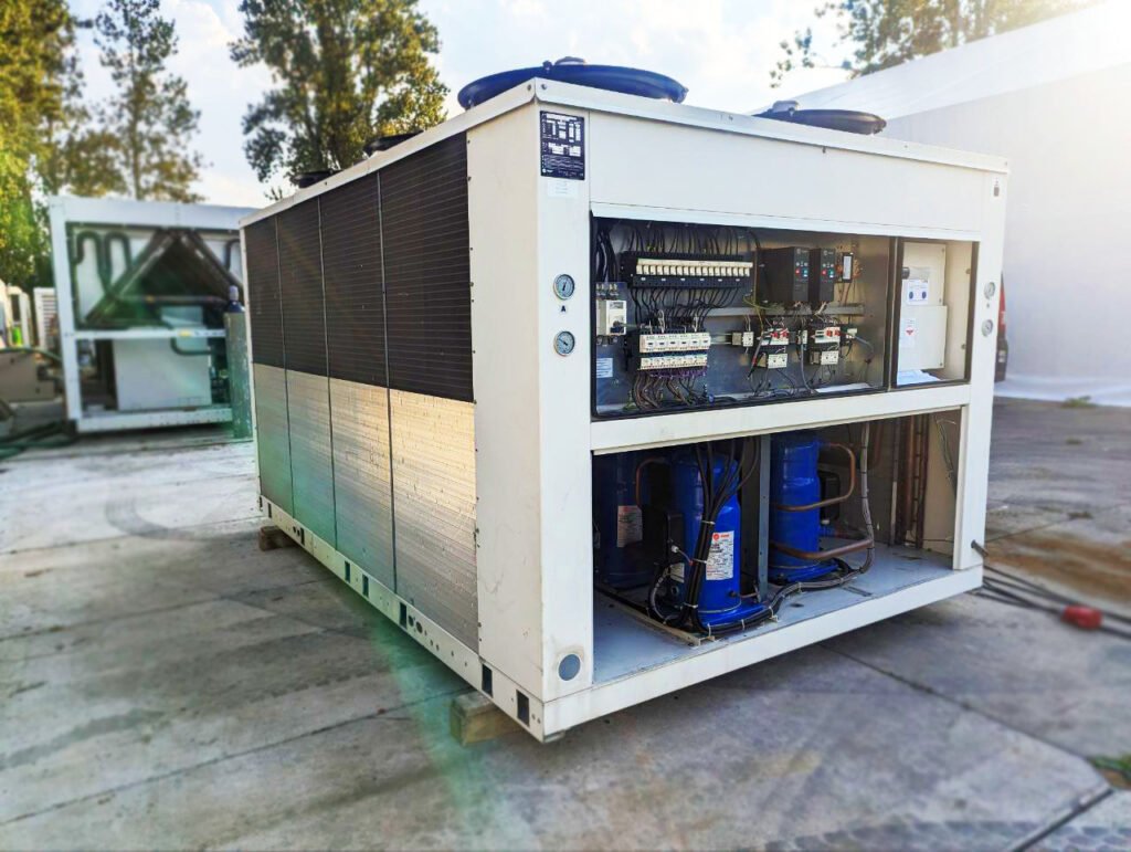 Чиллер Trane ECGAN700 181 кВт