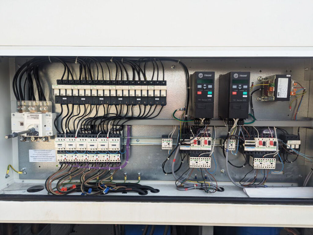 Чиллер Trane ECGAN700 181 кВт