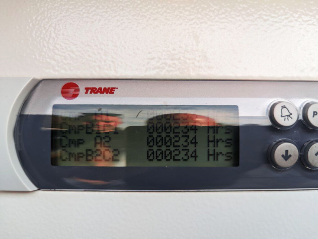 Чиллер Trane ECGAN700 181 кВт