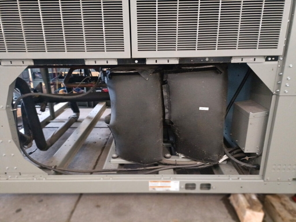 Чиллер Trane  CGAM 110 311 кВт