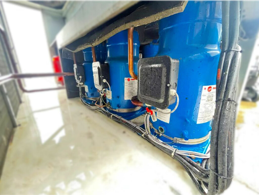 Чиллер Trane ECGAN900E 241 кВт