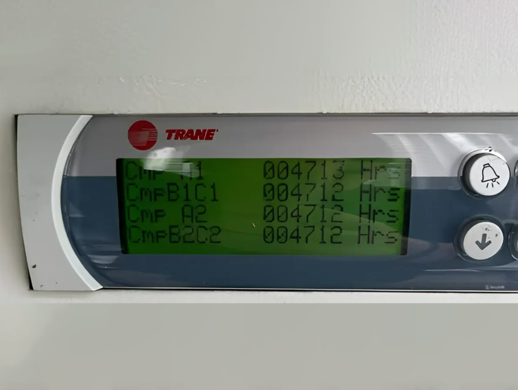 Чиллер Trane ECGAN900E 241 кВт