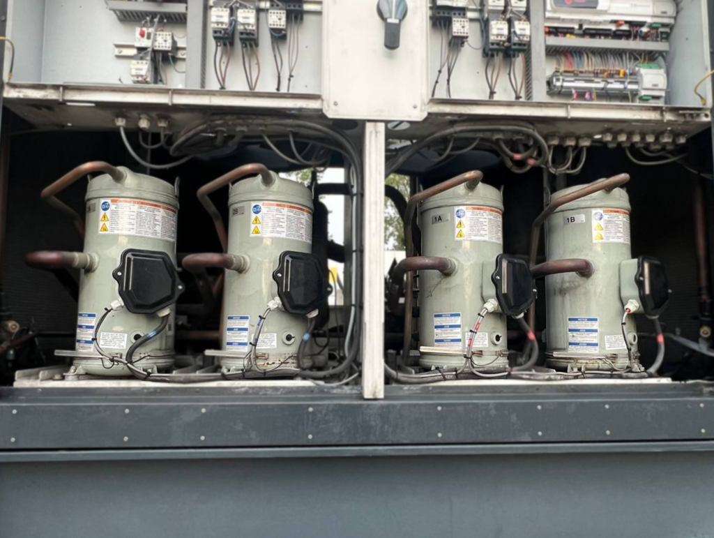 Чиллер Trane CGAX 060 SE SN 164 кВт