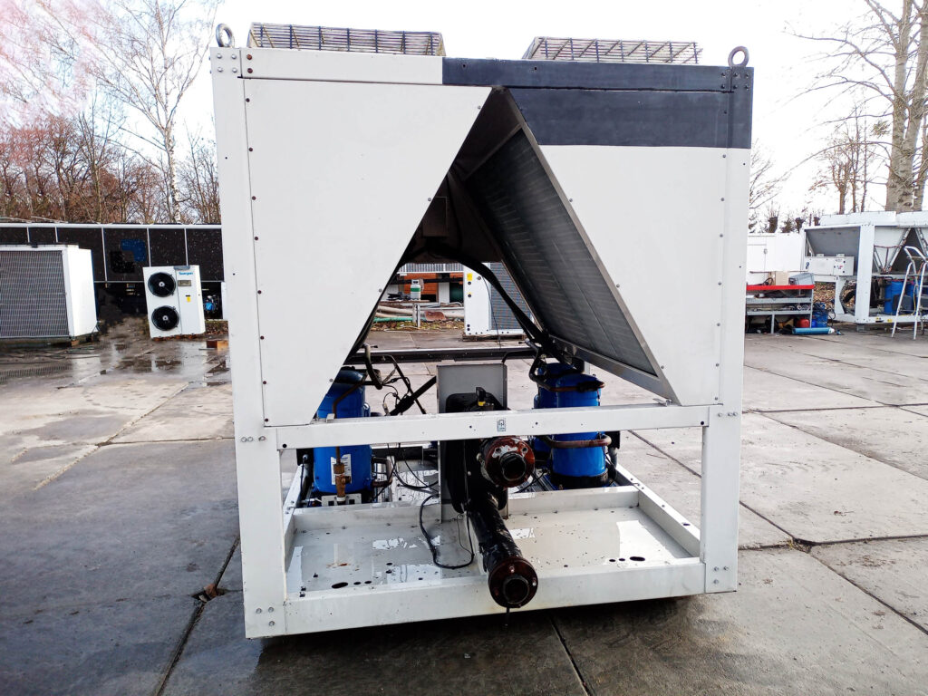 Чиллер DAIKIN EWAQ 152kW