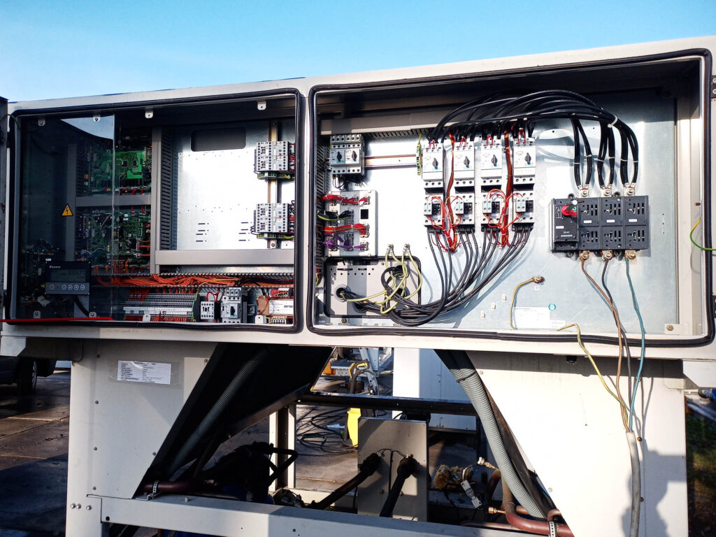 Чиллер DAIKIN EWAQ 152kW