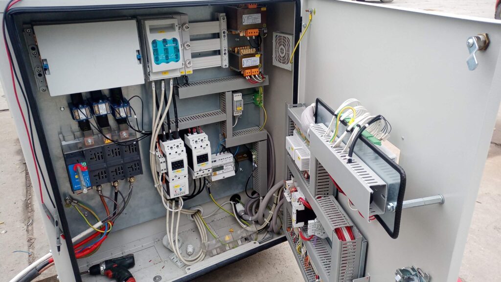 Чиллер DAIKIN EWWD140 147kW