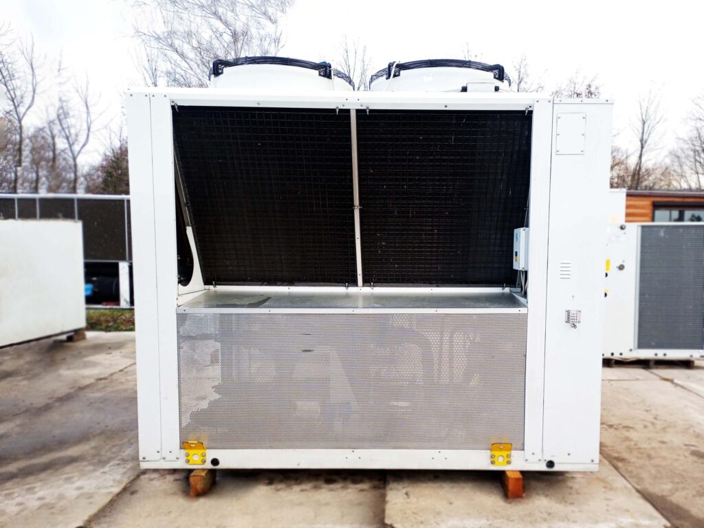 Чіллер EMICON RAE 140 кВт