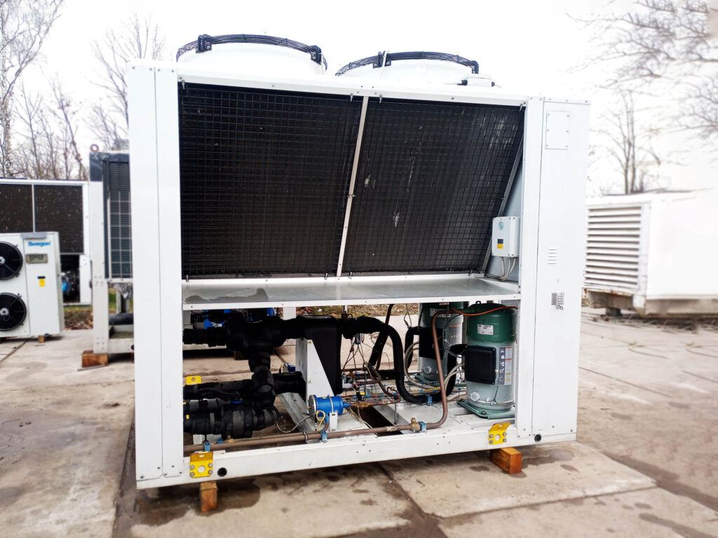 Чіллер EMICON RAE 140 кВт
