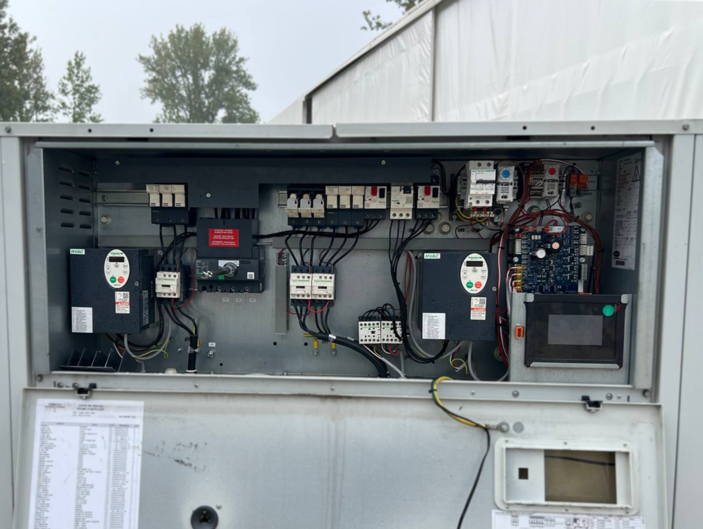 AIRCOOLED CHILLER Carrier 30 RB 100R 107 KW