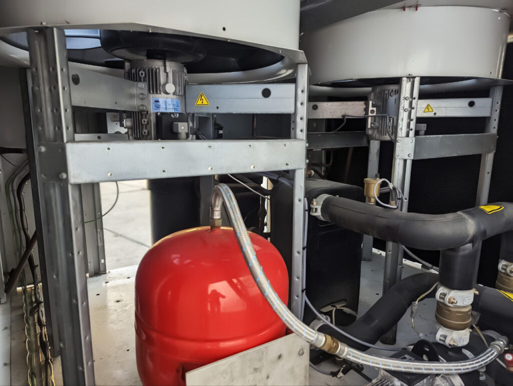 KALTWASSERSATZ CARRIER 30RBSY 87 KW