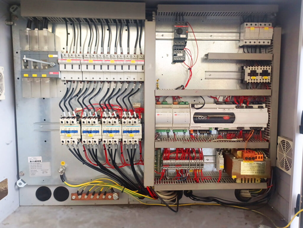 Чиллер/Тепловой насос Systemair VLH 804 HP 200/225 кВт