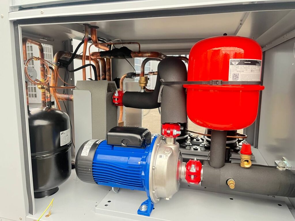 AIRCOOLED CHILLER/heat pump Systemair SYSAQUA 30H.1P 26,9/29,7 kW
