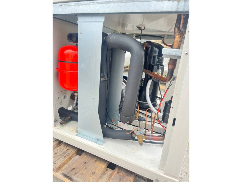 AIRCOOLED Chiller Carrier 30RB-026 27,8 KW