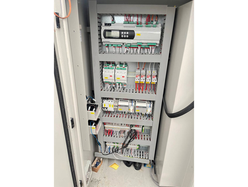 AGREGAT WODY LODOWEJ/POMPA CIEPŁA DAIKIN EWYD250BZSL 248/270 kW