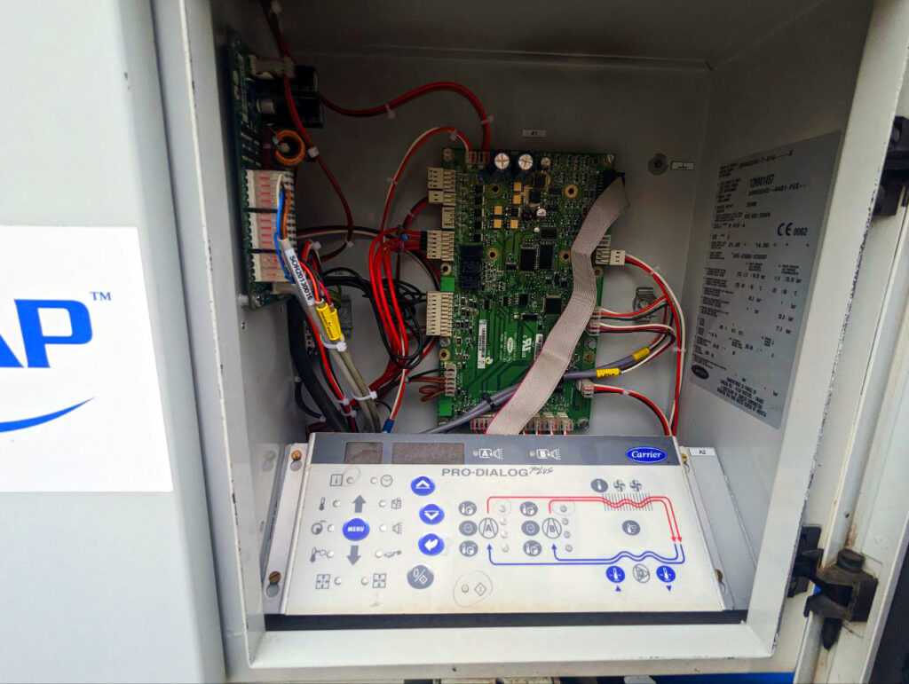 AIRCOOLED CHILLER CARRIER 30RB 331 KW