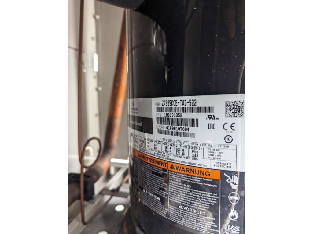 ЧИЛЛЕР DAIKIN EWAQ140G 139 кВт