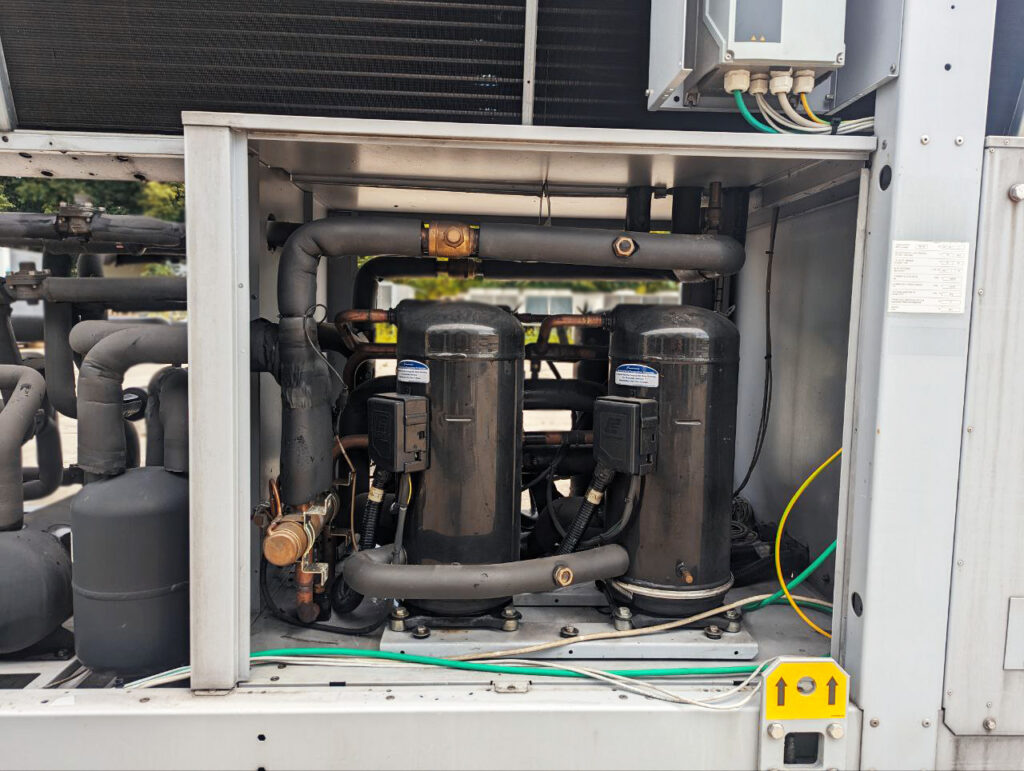 CHILLER/POMPA CIEPŁA Systemair Syscroll 137/145 kW
