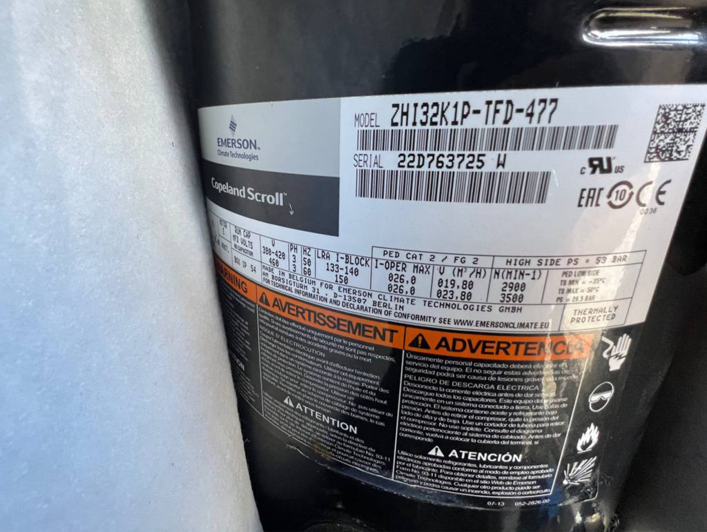 KALTWASSERSATZ / WÄRMEPUMPE EMICON PAE HT 1202 HE S KC 127.4/145.6 KW