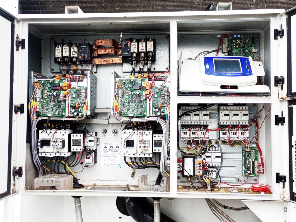 AIRCOOLED CHILLER CARRIER 30XA 265 KW