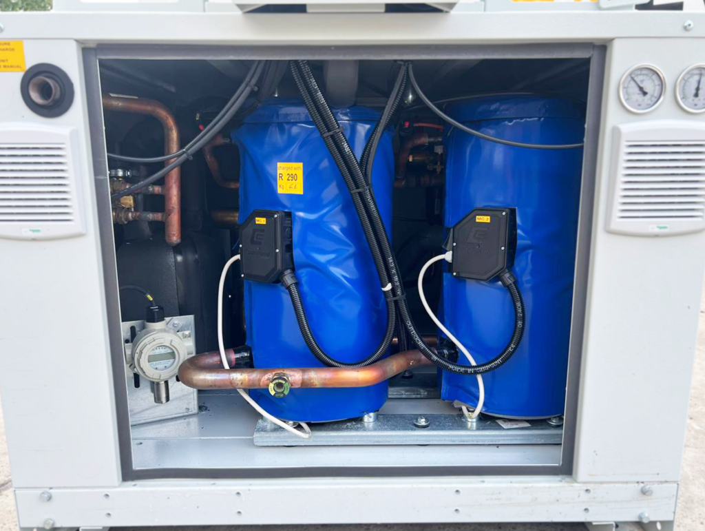 Чиллер/Тепловой насос EMICON PAE 881 KP 66 / 89 кВт