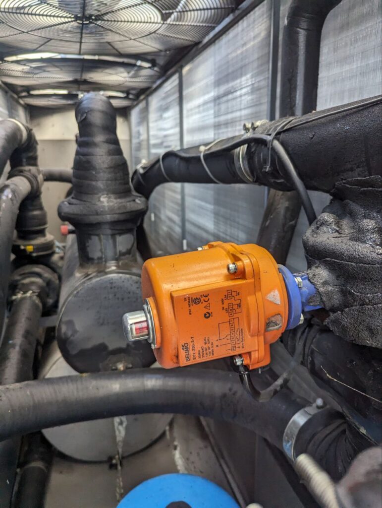 Чиллер UNIFLAIR ARAF 256 KW