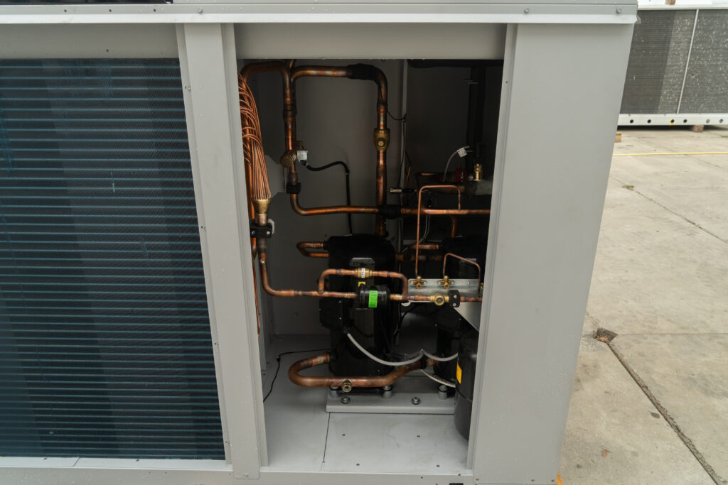 Kaltwassersatz/Wärmepumpe SYSTEMAIR AQR290-H050.PROTO 46/54kW