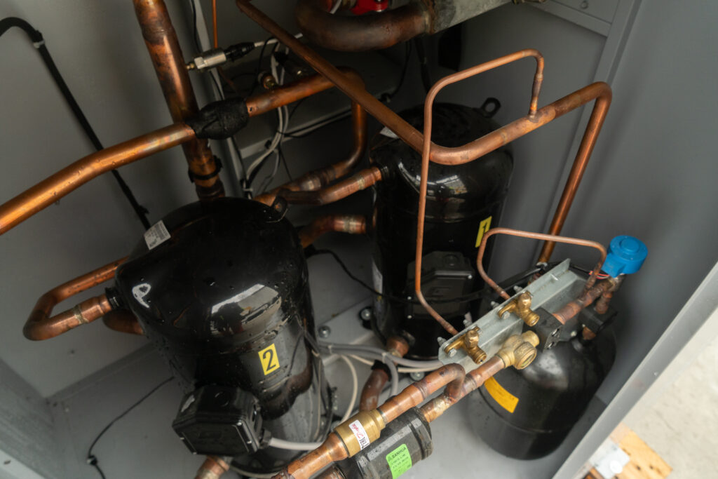 Kaltwassersatz/Wärmepumpe SYSTEMAIR AQR290-H050.PROTO 46/54kW