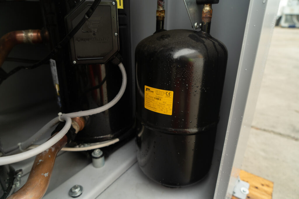 Kaltwassersatz/Wärmepumpe SYSTEMAIR AQR290-H050.PROTO 46/54kW