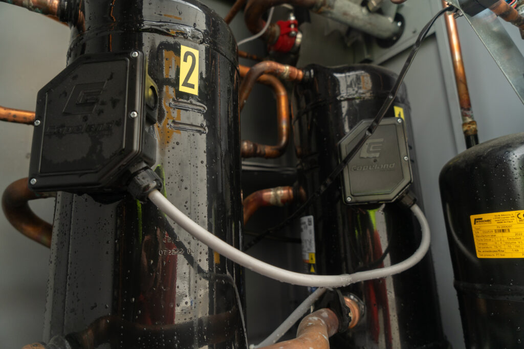 Kaltwassersatz/Wärmepumpe SYSTEMAIR AQR290-H050.PROTO 46/54kW