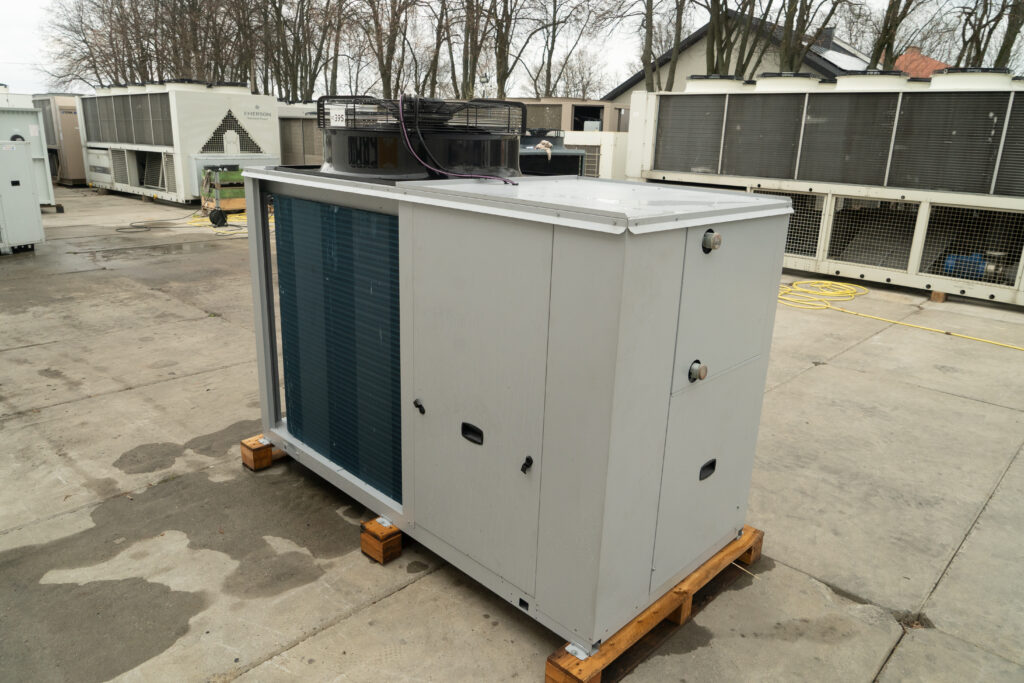 Kaltwassersatz/Wärmepumpe SYSTEMAIR AQR290-H050.PROTO 46/54kW