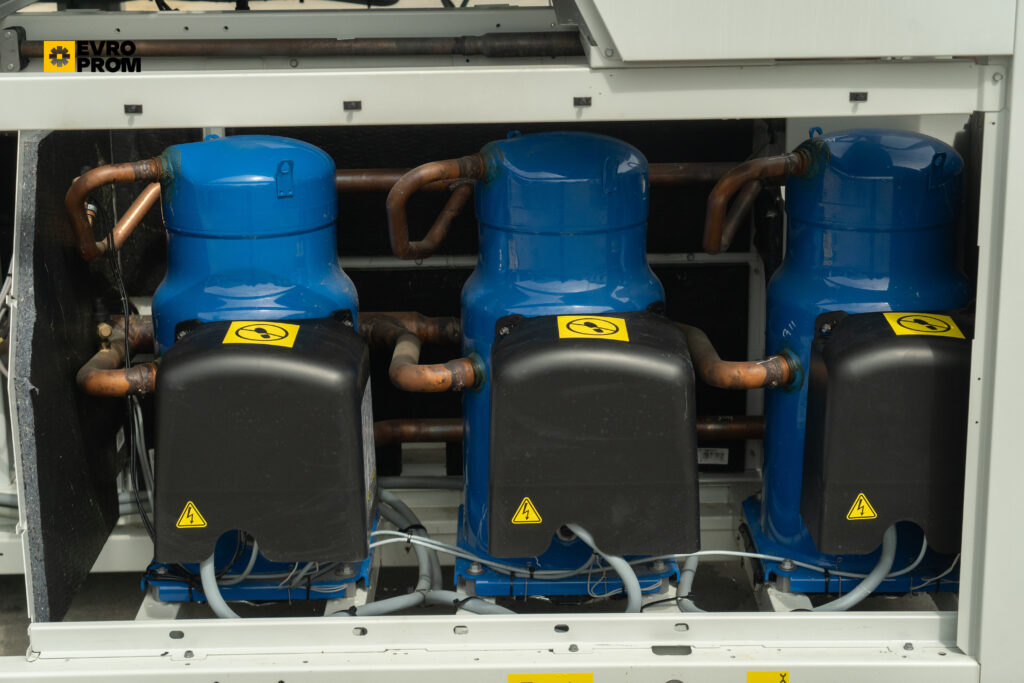 Kaltwassersatz Carrier 30RBP 330 0249 PE 333 kW