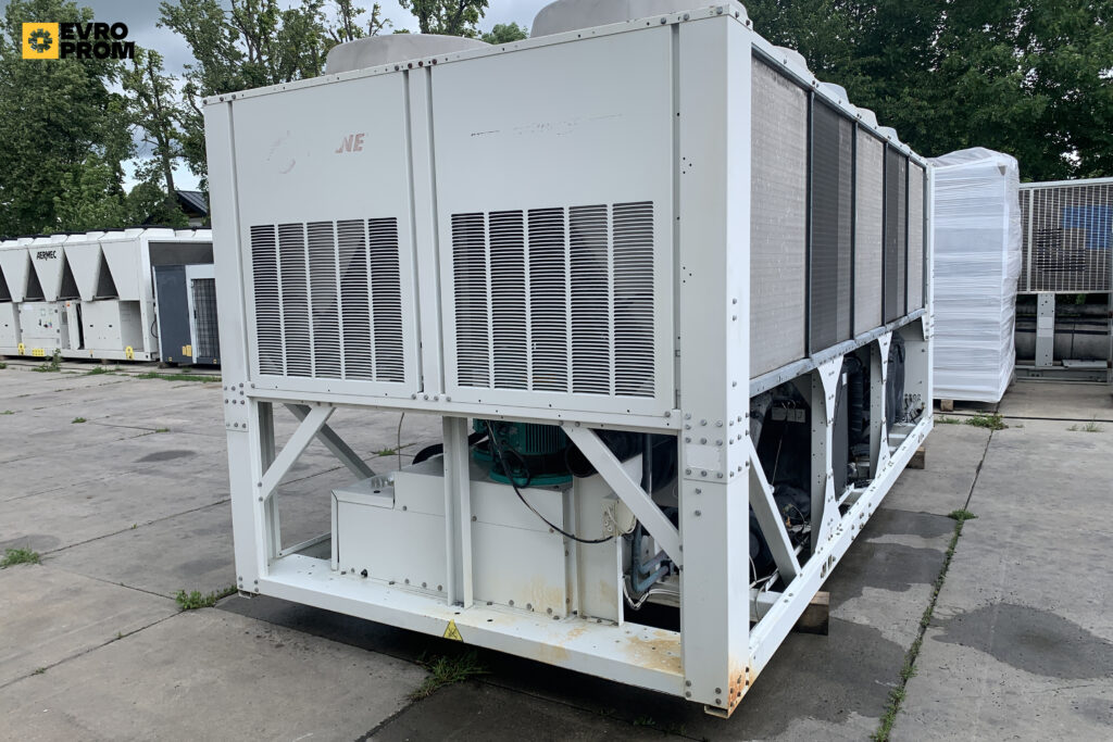 ЧИЛЛЕР TRANE CGAM140 380.9 кВт