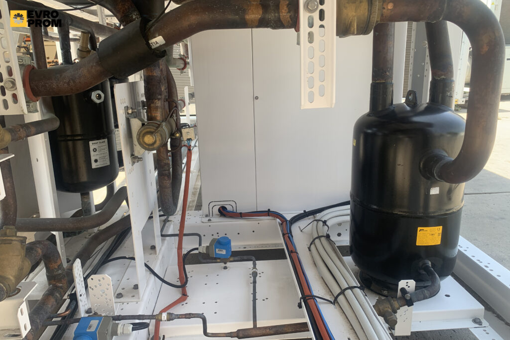 KALTWASSERSATZ/WÄRMEPUMPE AERMEC NPG1200A4 349.6 KW/363.1 KW