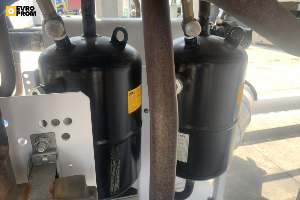 KALTWASSERSATZ/WÄRMEPUMPE AERMEC NPG1200A4 349.6 KW/363.1 KW