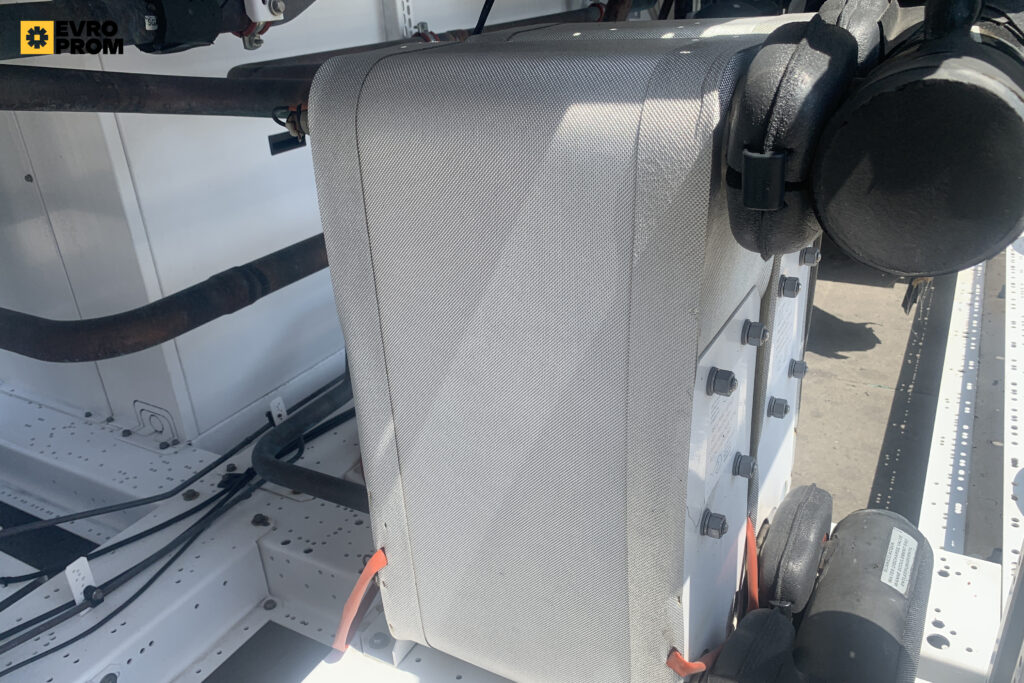 KALTWASSERSATZ/WÄRMEPUMPE AERMEC NPG1200A4 349.6 KW/363.1 KW