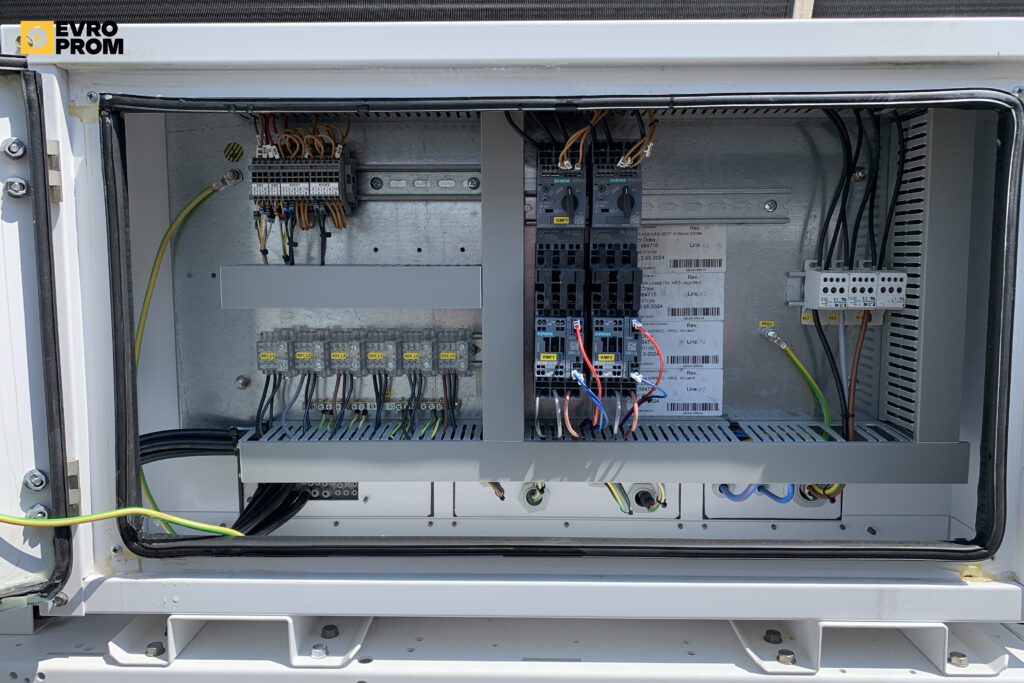 KALTWASSERSATZ/WÄRMEPUMPE AERMEC NPG1200A4 349.6 KW/363.1 KW