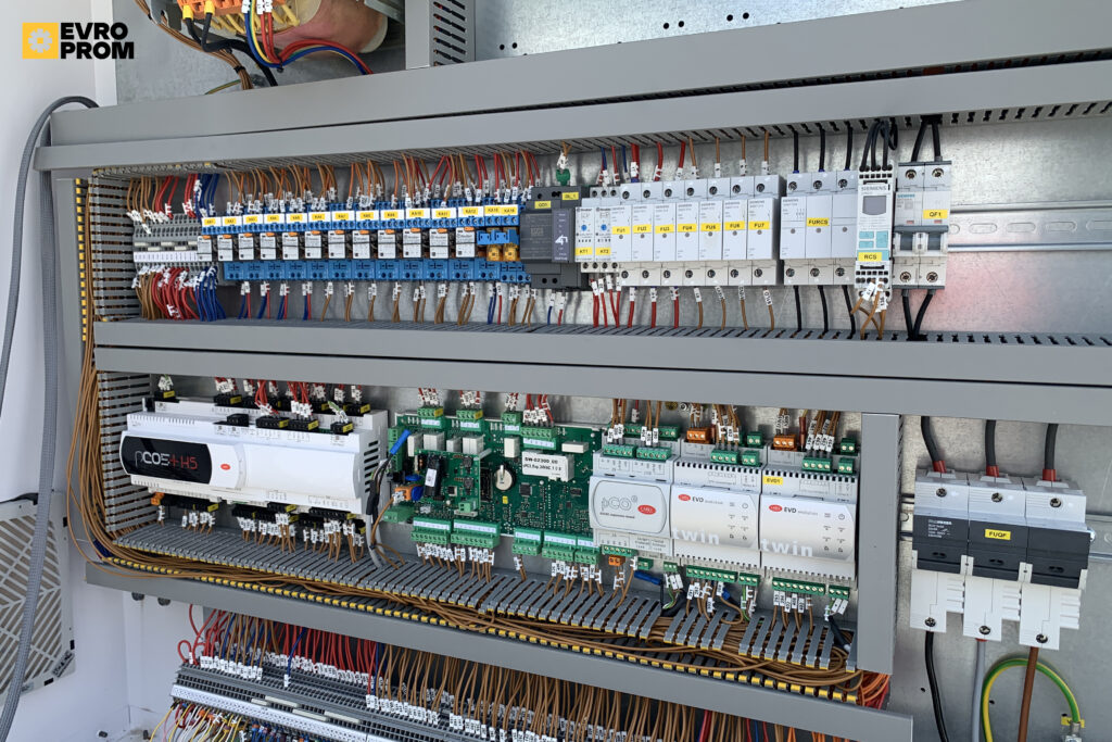 KALTWASSERSATZ/WÄRMEPUMPE AERMEC NPG1200A4 349.6 KW/363.1 KW